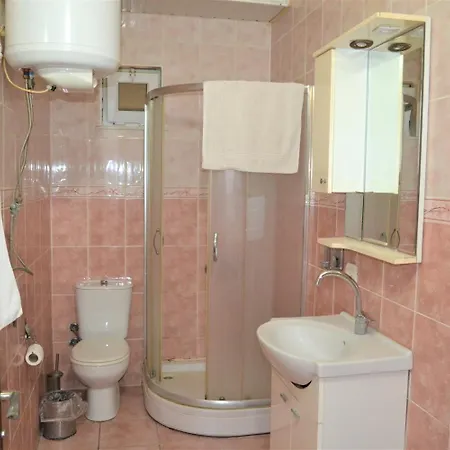 Prestij מלון דירות Kundu